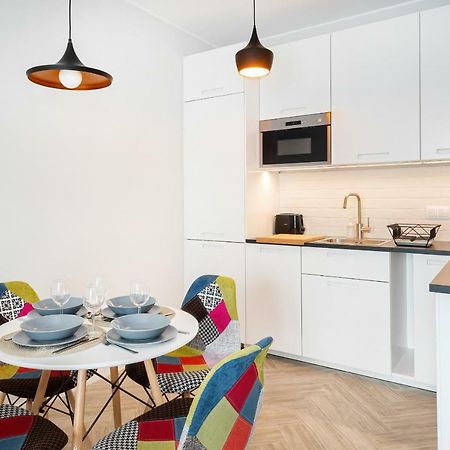 Apartments Rondo Wiatraczna By Noclegi Renters วอร์ซอ ภายนอก รูปภาพ