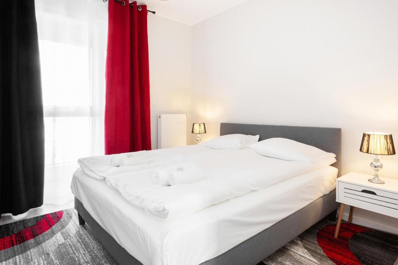 Apartments Rondo Wiatraczna By Noclegi Renters วอร์ซอ ภายนอก รูปภาพ