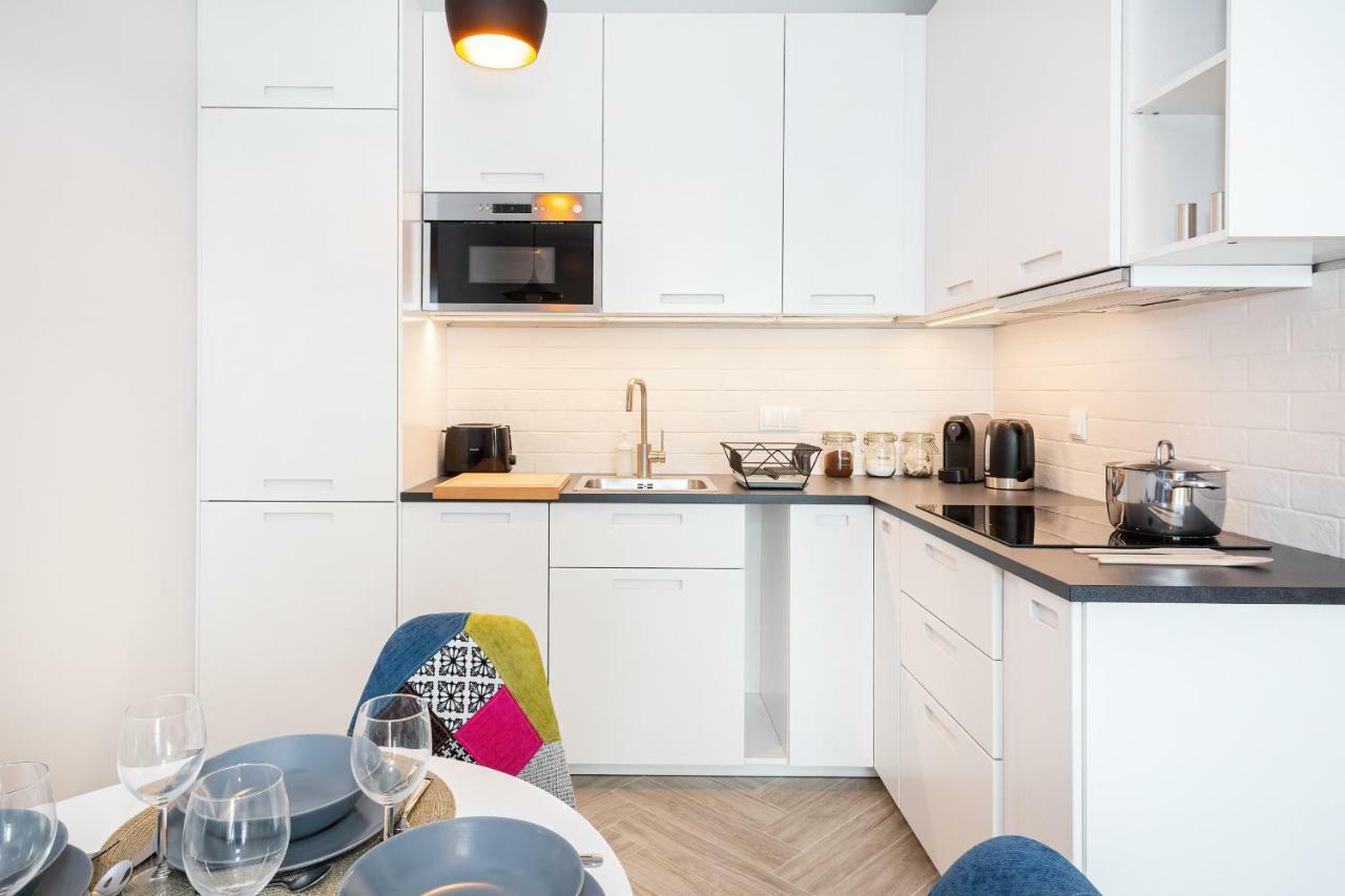 Apartments Rondo Wiatraczna By Noclegi Renters วอร์ซอ ภายนอก รูปภาพ