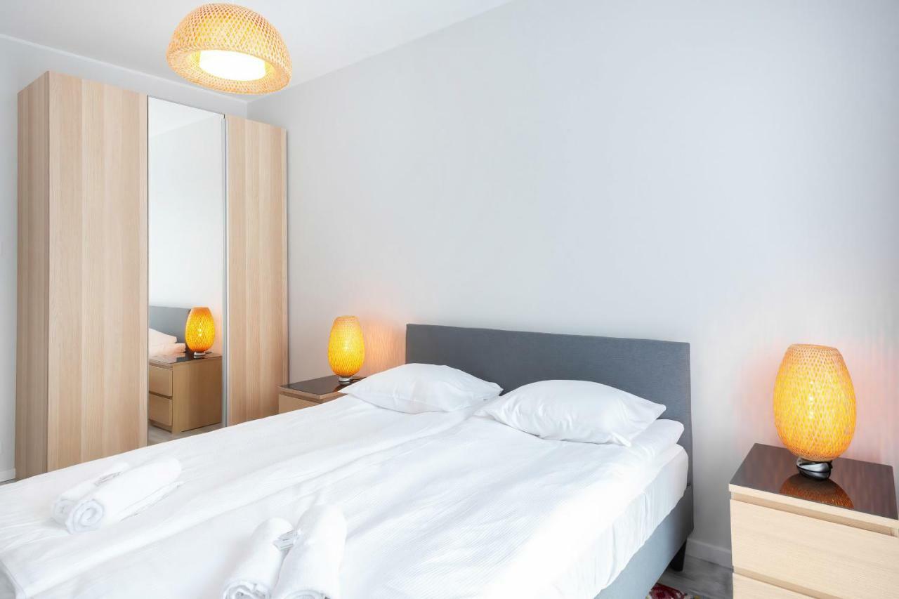 Apartments Rondo Wiatraczna By Noclegi Renters วอร์ซอ ภายนอก รูปภาพ
