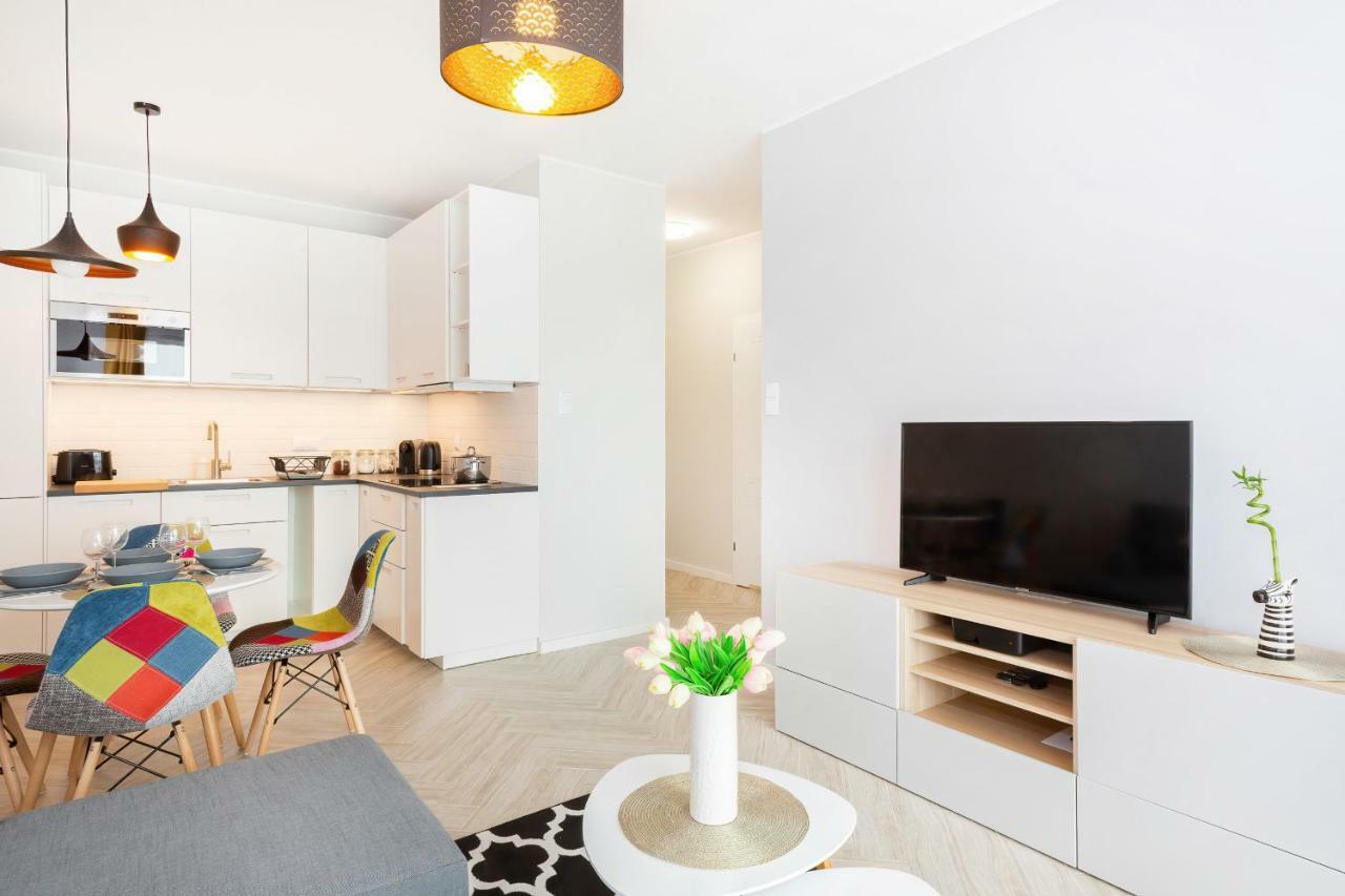 Apartments Rondo Wiatraczna By Noclegi Renters วอร์ซอ ภายนอก รูปภาพ