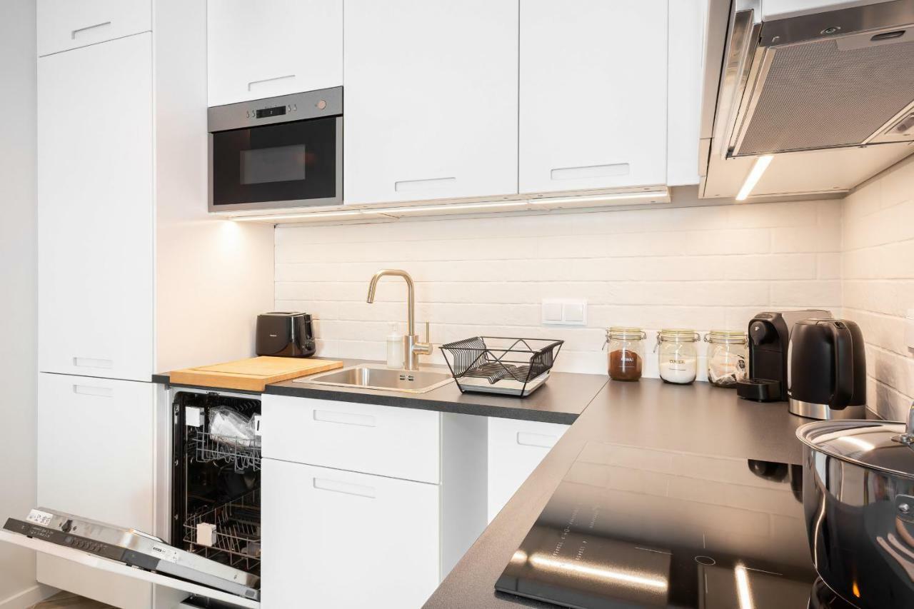 Apartments Rondo Wiatraczna By Noclegi Renters วอร์ซอ ภายนอก รูปภาพ